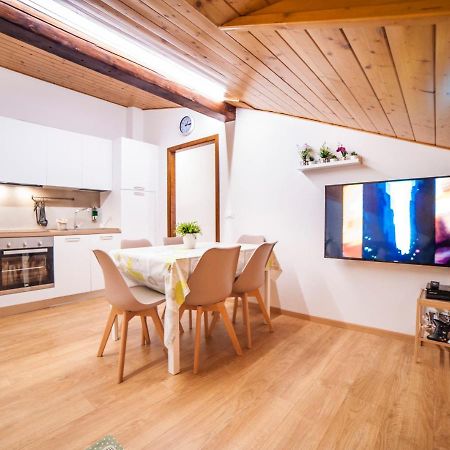 La Mansarda Di Emma Apartment Pinzolo Exterior foto
